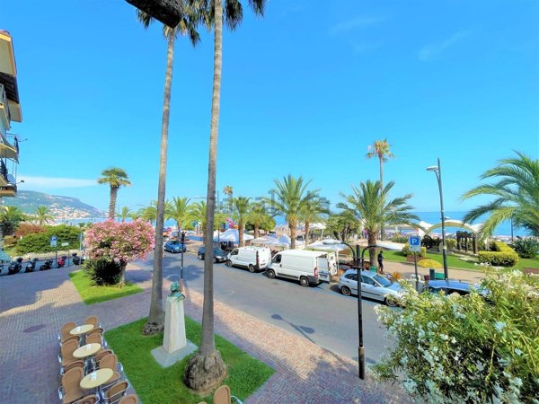 appartamento in vendita a Pietra Ligure