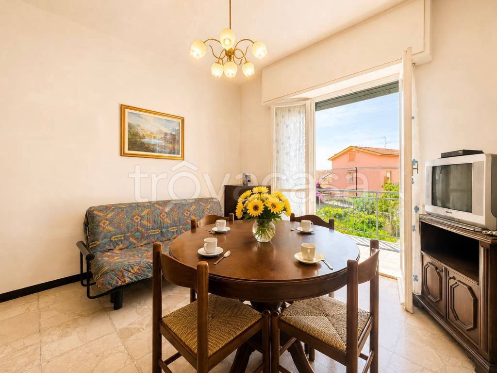appartamento in vendita a Pietra Ligure in zona Santa Corona