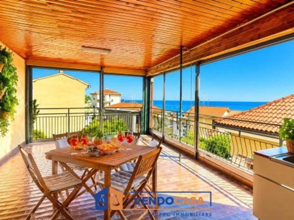 casa indipendente in vendita a Pietra Ligure in zona Santa Corona