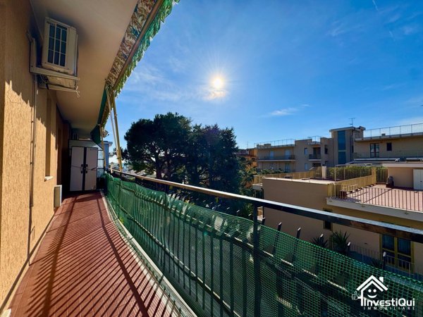 appartamento in vendita a Pietra Ligure in zona Santa Corona
