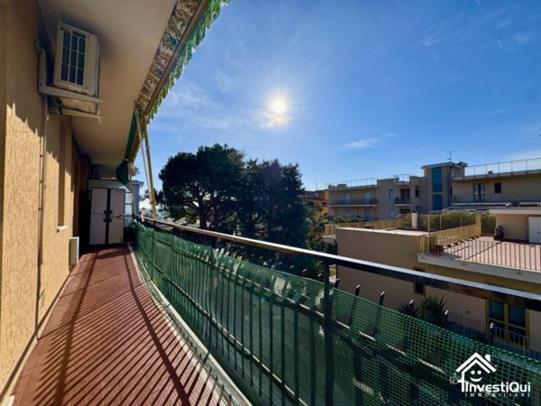 appartamento in vendita a Pietra Ligure in zona Santa Corona