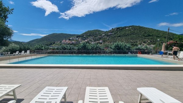 casa indipendente in vendita a Pietra Ligure in zona Ranzi
