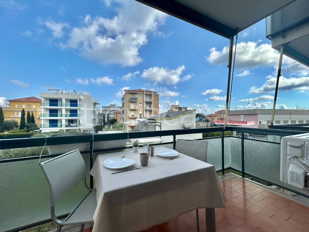appartamento in vendita a Pietra Ligure in zona Santa Corona