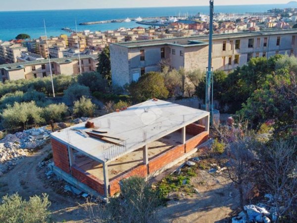 terreno agricolo in vendita a Pietra Ligure in zona Santa Corona
