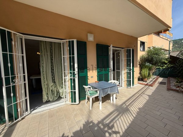 appartamento in vendita a Pietra Ligure in zona Santa Corona