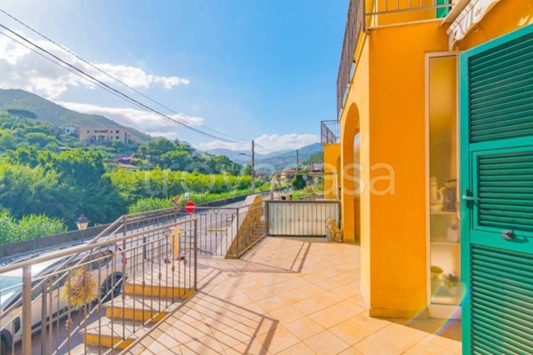 casa indipendente in vendita a Pietra Ligure in zona Santa Corona