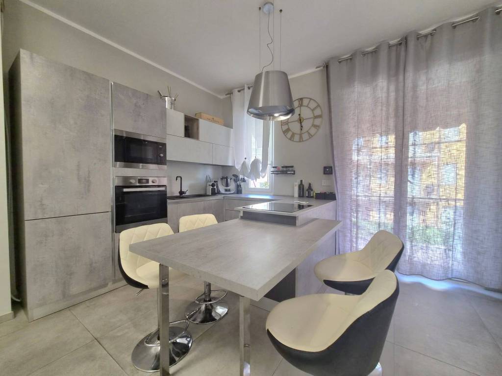 appartamento in vendita a Pietra Ligure in zona Santa Corona