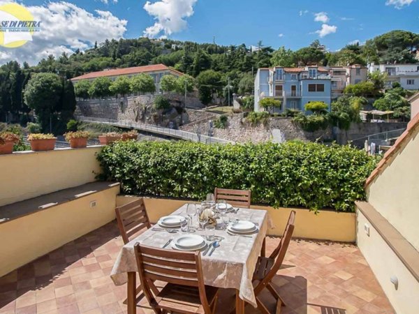 casa indipendente in vendita a Pietra Ligure