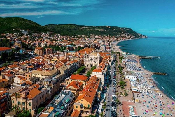 appartamento in vendita a Pietra Ligure in zona Santa Corona