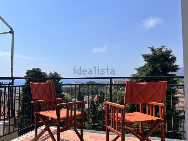 appartamento in vendita a Pietra Ligure in zona Santa Corona