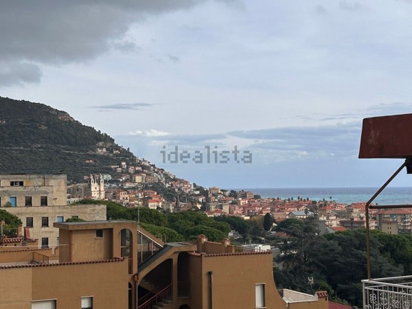 appartamento in vendita a Pietra Ligure in zona Santa Corona