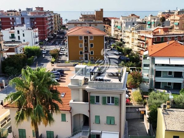 appartamento in vendita a Pietra Ligure in zona Santa Corona