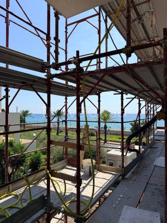 appartamento in vendita a Pietra Ligure in zona Santa Corona