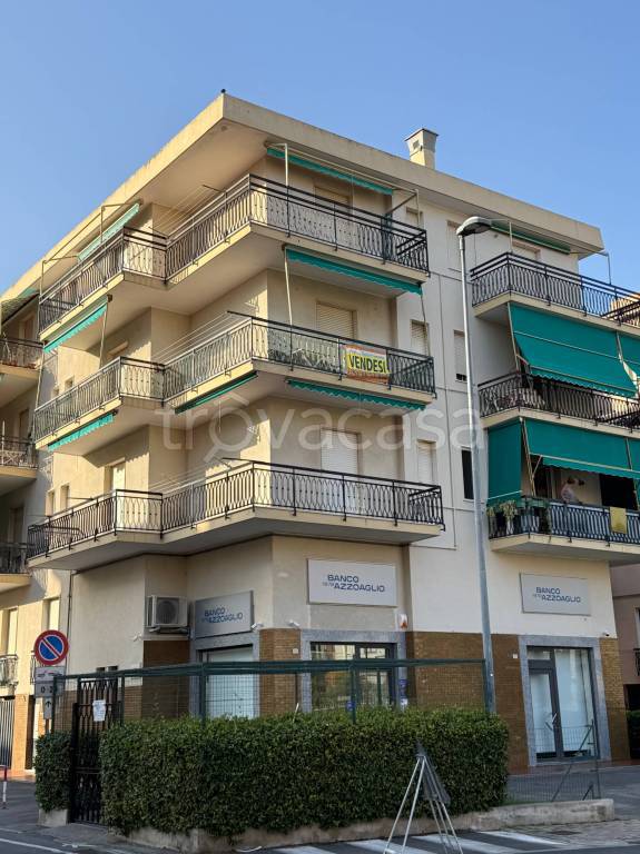 appartamento in vendita a Pietra Ligure in zona Santa Corona