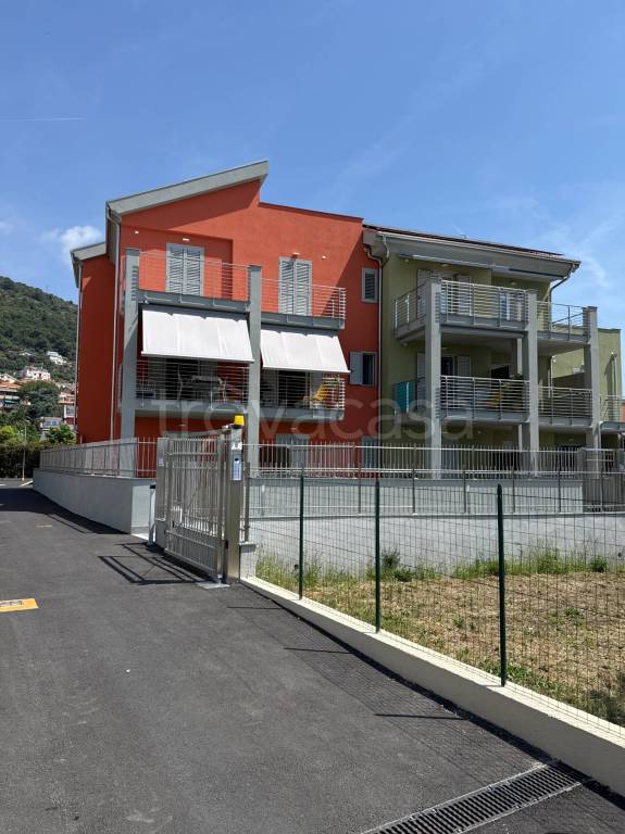 appartamento in vendita a Pietra Ligure in zona Santa Corona