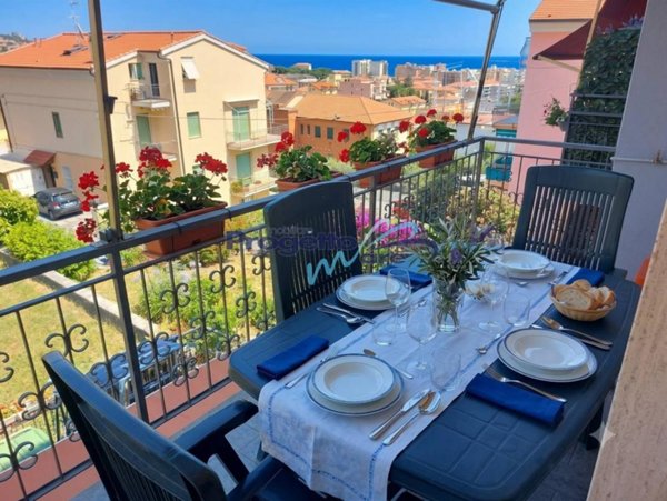appartamento in vendita a Pietra Ligure in zona Santa Corona