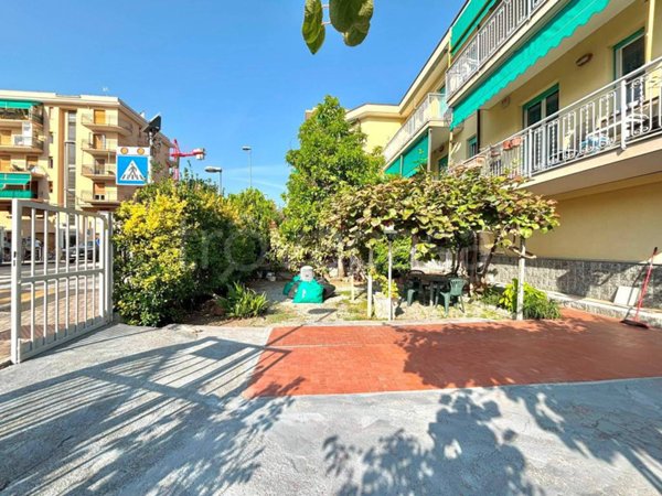 appartamento in vendita a Pietra Ligure in zona Santa Corona
