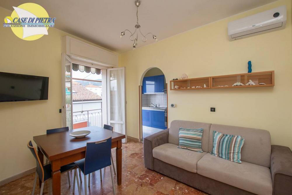 appartamento in vendita a Pietra Ligure in zona Santa Corona