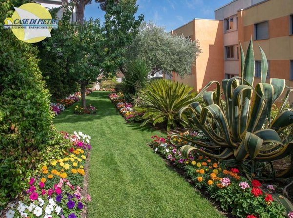 appartamento in vendita a Pietra Ligure in zona Santa Corona