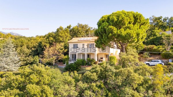 casa indipendente in vendita a Pietra Ligure in zona Ranzi