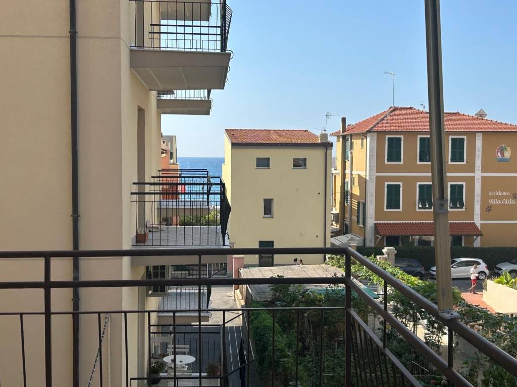 appartamento in vendita a Pietra Ligure in zona Santa Corona