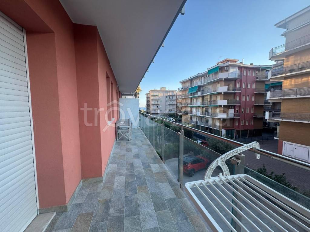appartamento in vendita a Pietra Ligure in zona Santa Corona