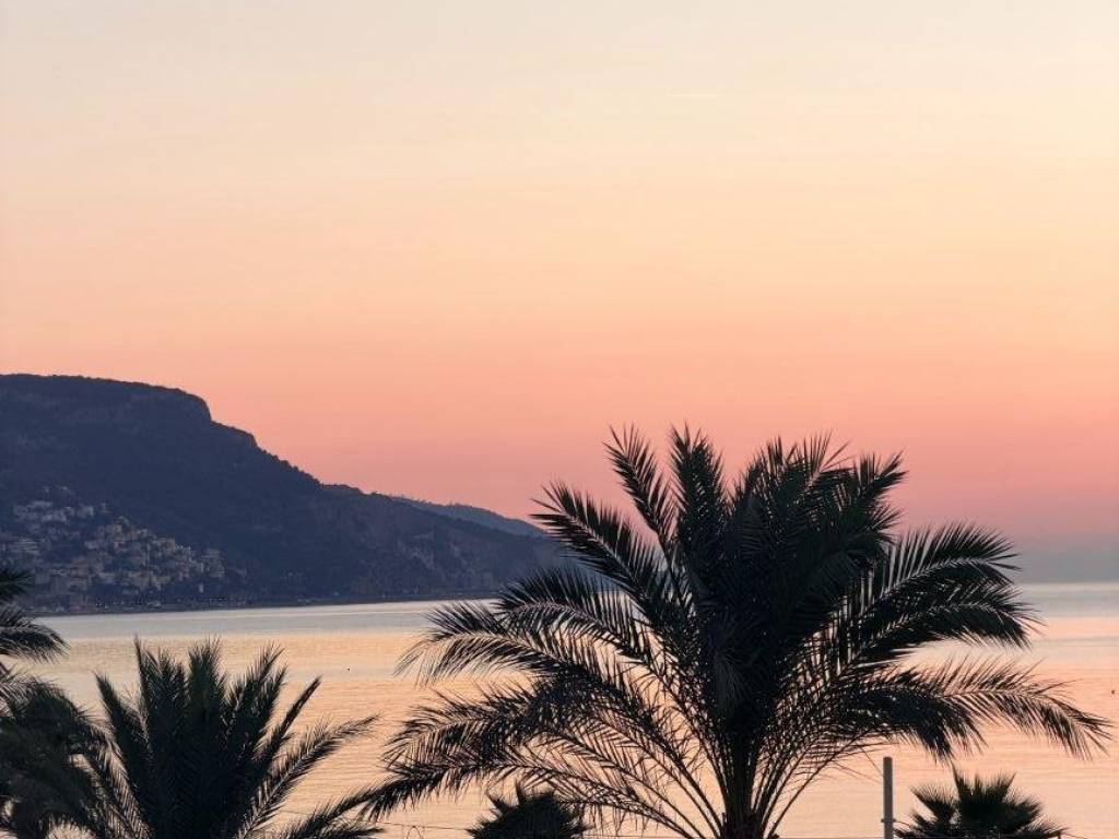 appartamento in vendita a Pietra Ligure in zona Santa Corona