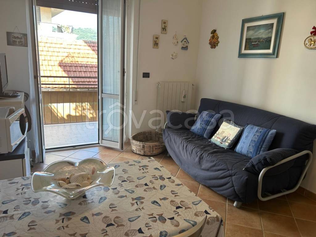 appartamento in vendita a Pietra Ligure in zona Santa Corona