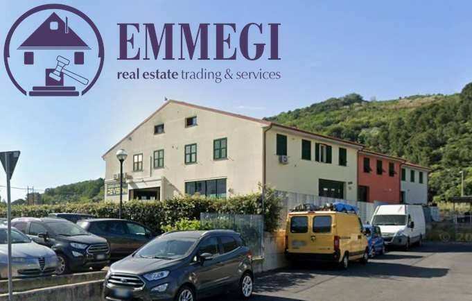 ufficio in vendita a Pietra Ligure in zona Santa Corona