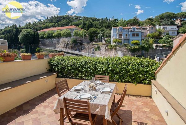 casa indipendente in vendita a Pietra Ligure