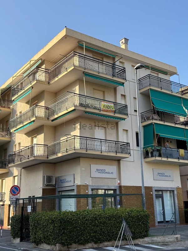 appartamento in vendita a Pietra Ligure in zona Santa Corona