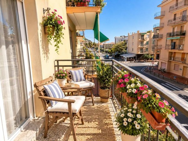 appartamento in vendita a Pietra Ligure in zona Santa Corona