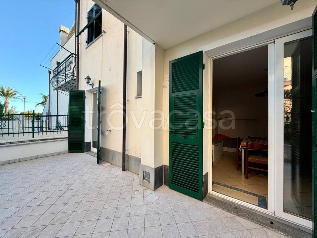 appartamento in vendita a Pietra Ligure in zona Santa Corona