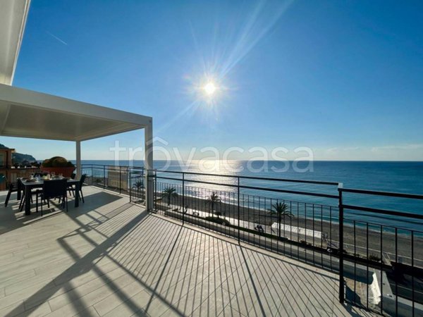 appartamento in vendita a Pietra Ligure in zona Santa Corona
