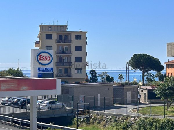 appartamento in vendita a Pietra Ligure in zona Santa Corona