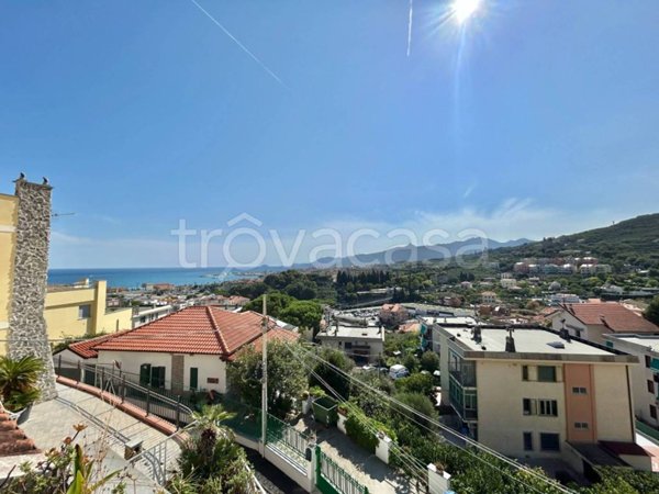 appartamento in vendita a Pietra Ligure in zona Santa Corona