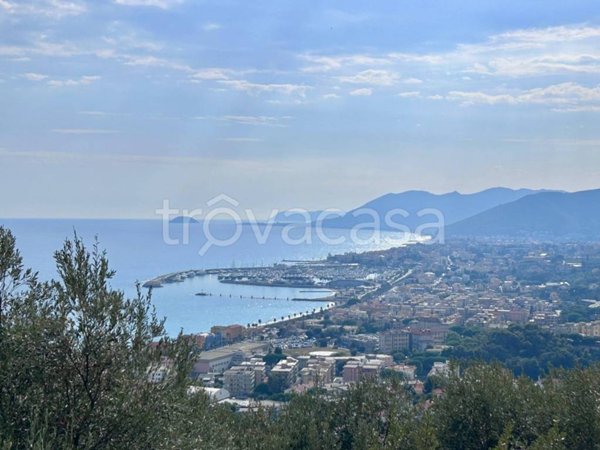 appartamento in vendita a Pietra Ligure in zona Santa Corona