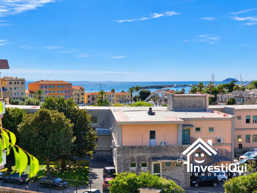 appartamento in vendita a Pietra Ligure in zona Santa Corona