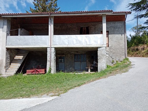 casa indipendente in vendita a Plodio