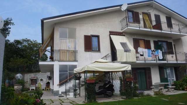 casa indipendente in vendita a Pontinvrea