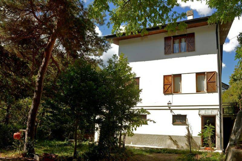 casa indipendente in vendita a Pontinvrea