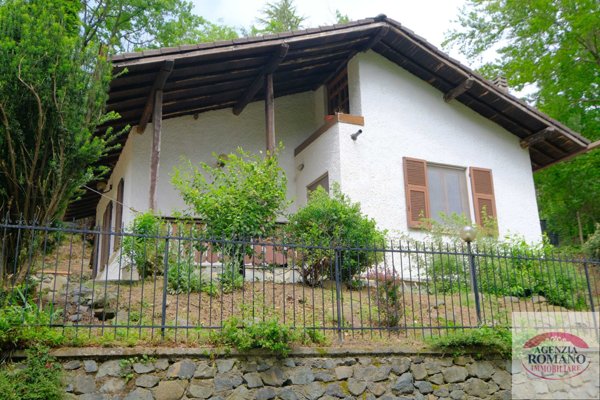 casa indipendente in vendita a Pontinvrea