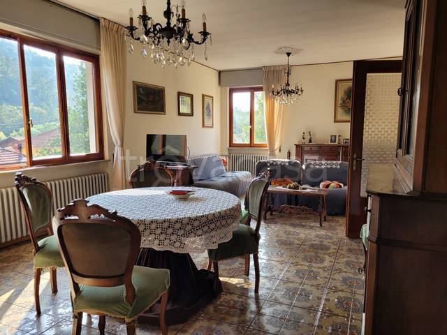 casa indipendente in vendita a Pontinvrea