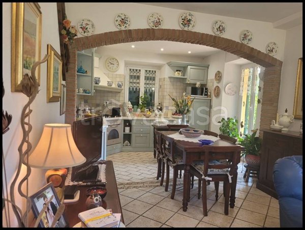 casa indipendente in vendita a Pontinvrea