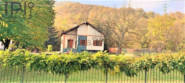 casa indipendente in vendita a Pontinvrea