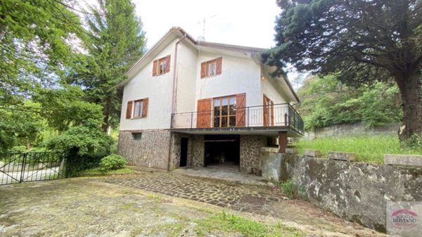 casa indipendente in vendita a Pontinvrea