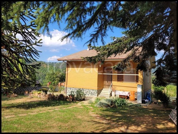 casa indipendente in vendita a Pontinvrea