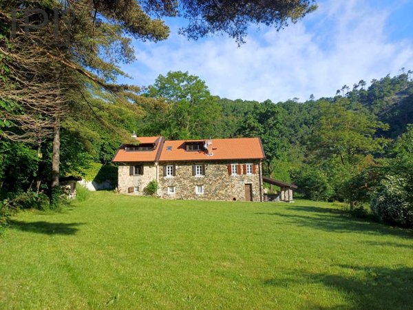 casa indipendente in vendita a Pontinvrea