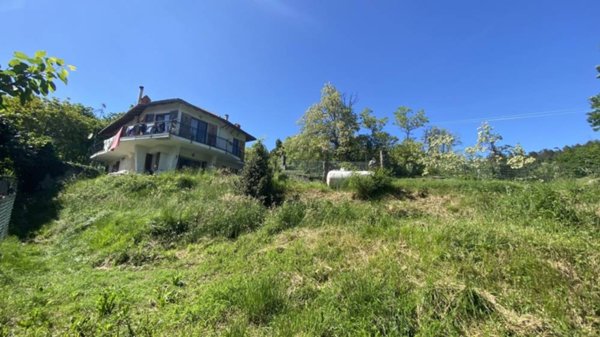 casa indipendente in vendita a Pontinvrea