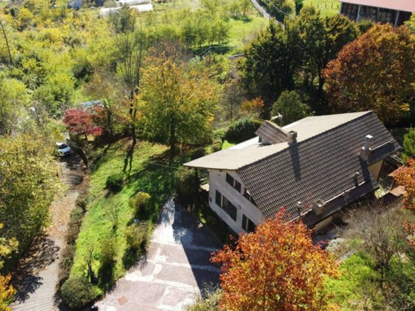 casa indipendente in vendita a Pontinvrea